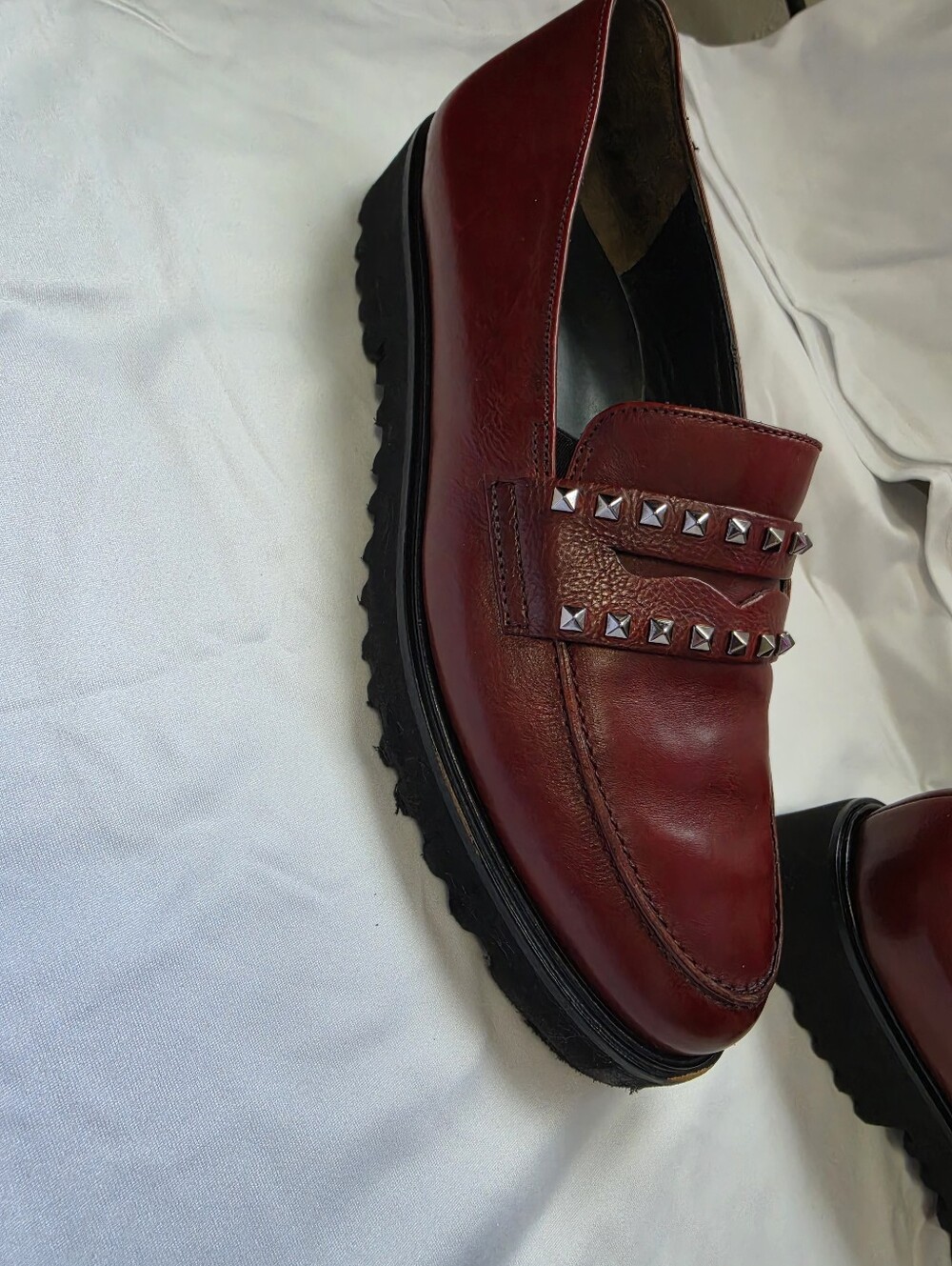 Paul Green Sophia Studded Burgundy Leather Lug Sole Loafers Women's Size 9 - Picture 6 of 11